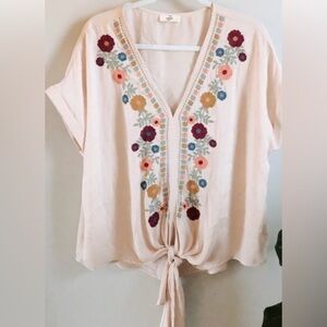 Entro Floral V Neck Peach Cream Knotted Top P3